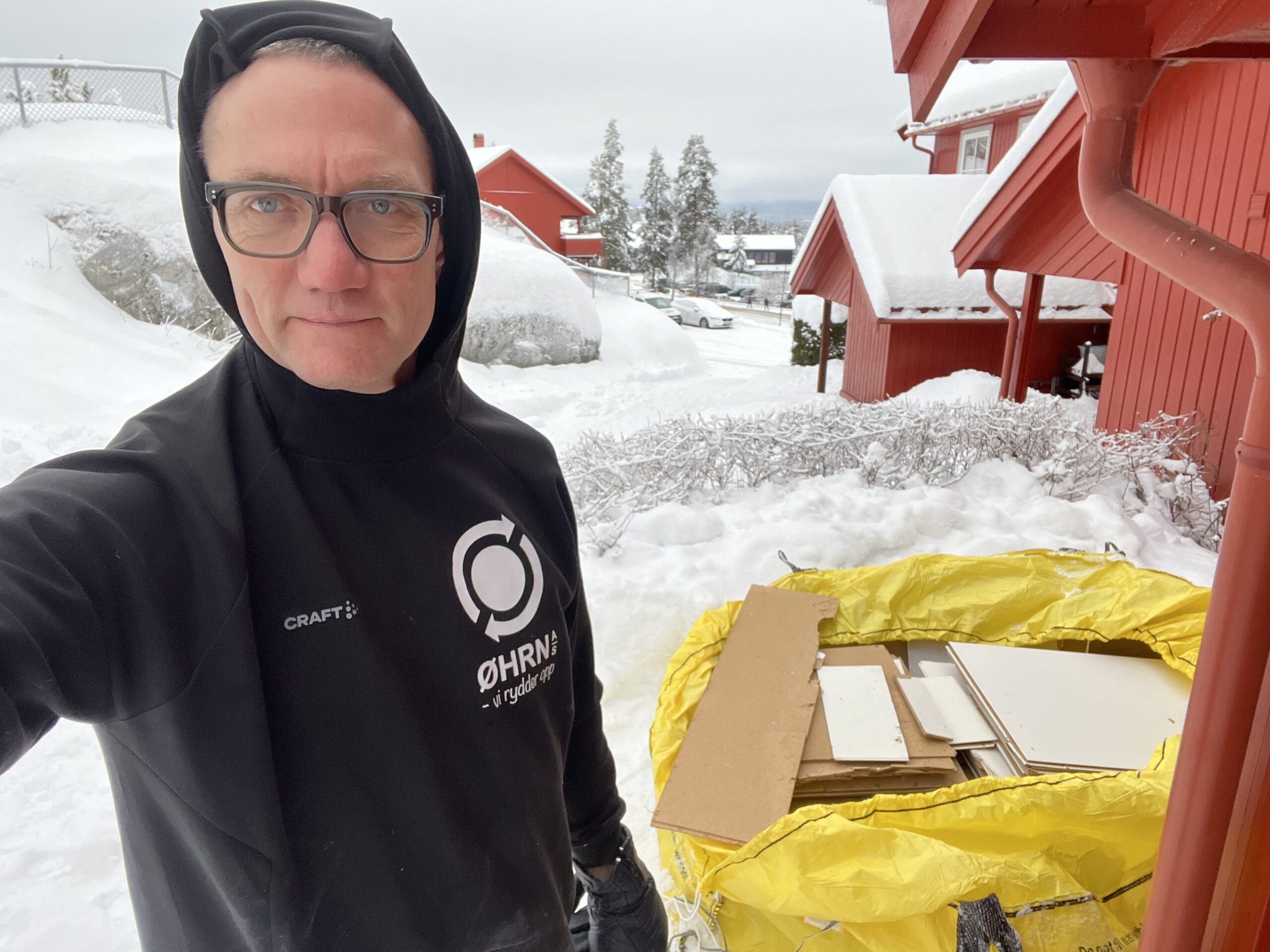 Bortkjøring av byggavfall etter oppussing på Madseløkka i Kongsberg